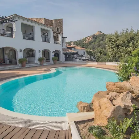 Appartamento Beautiful Il Giardino Degli Oleandri 1 Bedroom Sleep 4, Extra Child Liscia di Vacca
