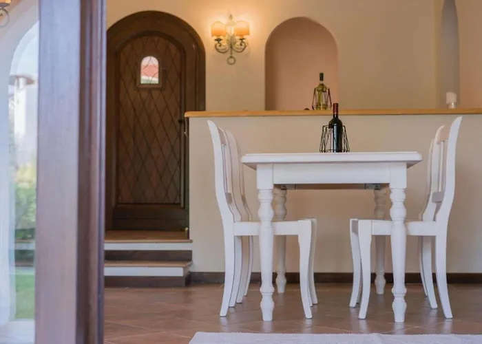 Beautiful Il Giardino Degli Oleandri 1 Bedroom Sleep 4, Extra Child Apartamento Liscia di Vacca